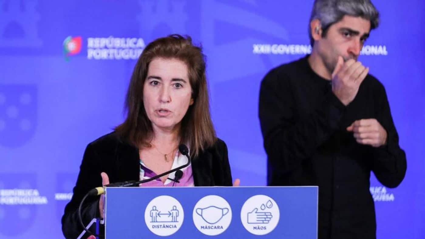 Empresas com incentivo pós lay-off não podem despedir por três meses