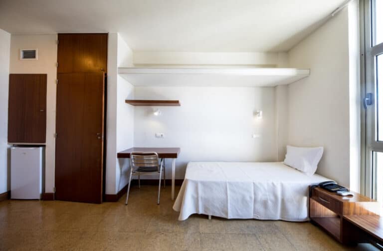 Alojamento. Listas exigem investimento urgente quer do Estado como da Reitoria