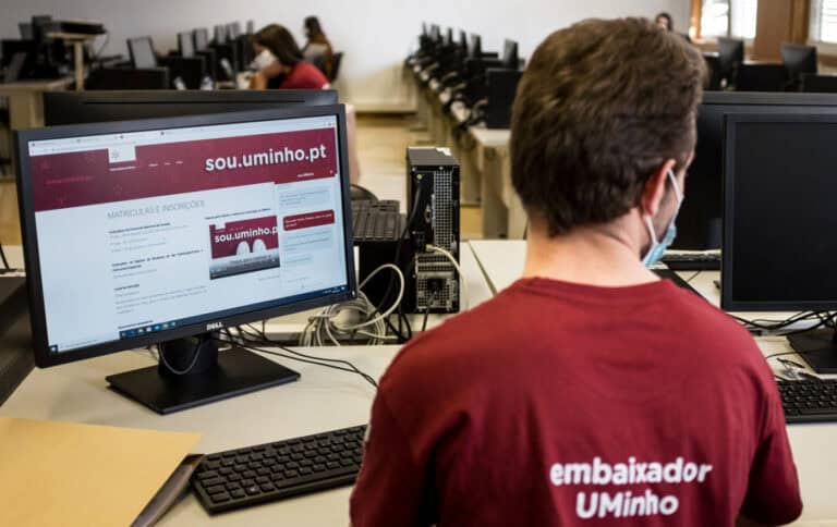 Abandono escolar combatido com ação social, propina 0 e capitalização dos SASUM