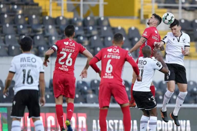 Gil Vicente impõe derrota ao Vitória SC e sobe na tabela classificativa