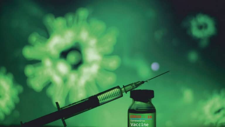 Ministros da Saúde da UE debatem "caminho a seguir" para combater pandemia