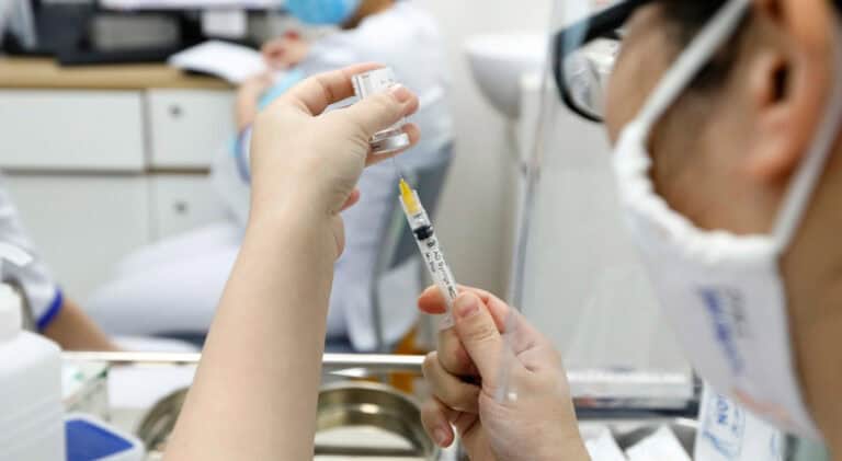 Nove em cada 10 portugueses aceita ser vacinado - estudo