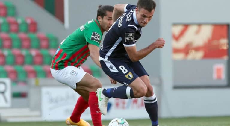 Famalicão goleia Marítimo e sai do penúltimo lugar