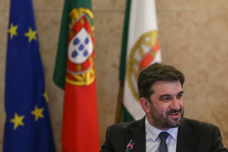 Ministro da Educação considera "crucial" para os alunos o sucesso do desconfinamento&nbsp;