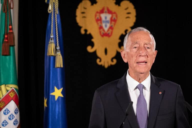 Marcelo assinala "marco histórico" da aprovação da Constituição há 45 anos