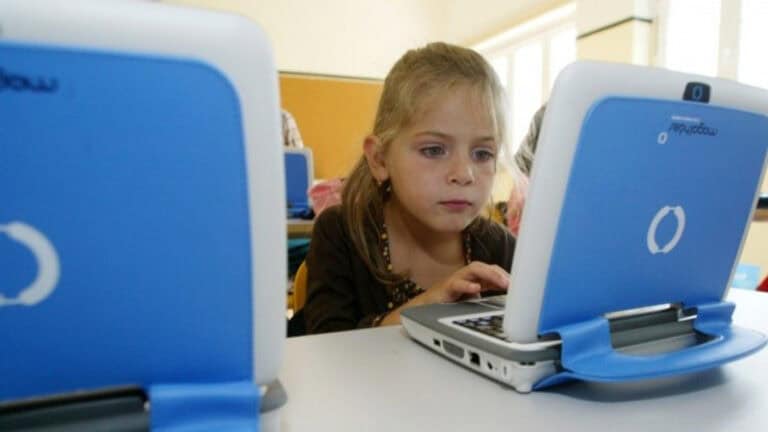 Devido à falta de computadores há escolas no distrito a usar Magalhães