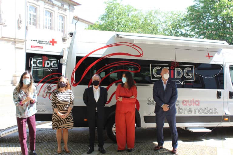 Cruz Vermelha de Guimarães aposta na melhoria da literacia digital dos idosos