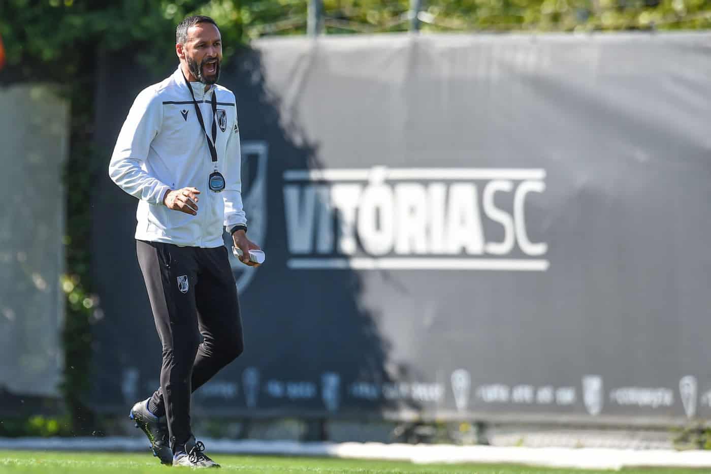 Presidente do Vitória SC apela à união e elogia caraterísticas de Bino