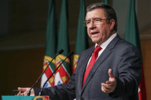 Velório de Jorge Coelho hoje na Basílica da Estrela, funeral amanhã em Mangualde