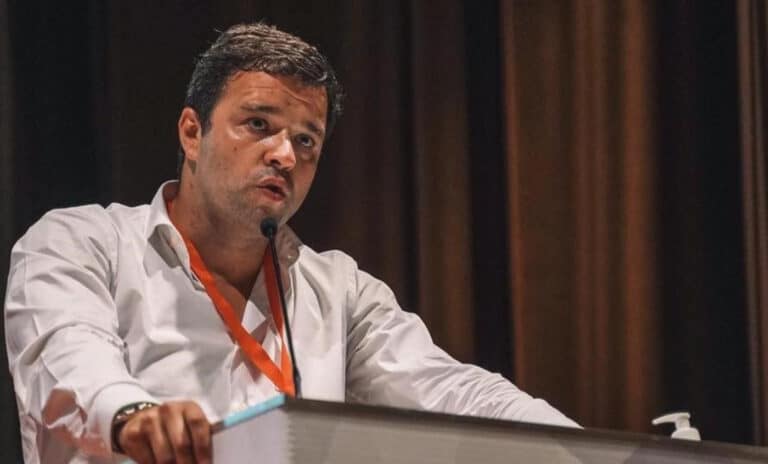 Socialistas "irritados" com declarações de Adolfo Macedo