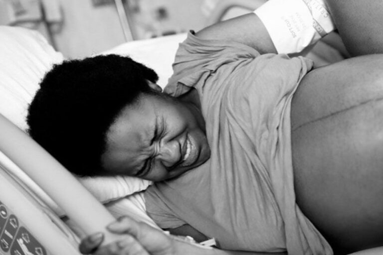 "Muitas mulheres sofrem abusos e maus tratos durante o parto"