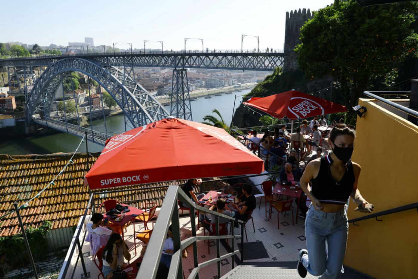 Governo adota hoje medidas para terceira fase do desconfinamento