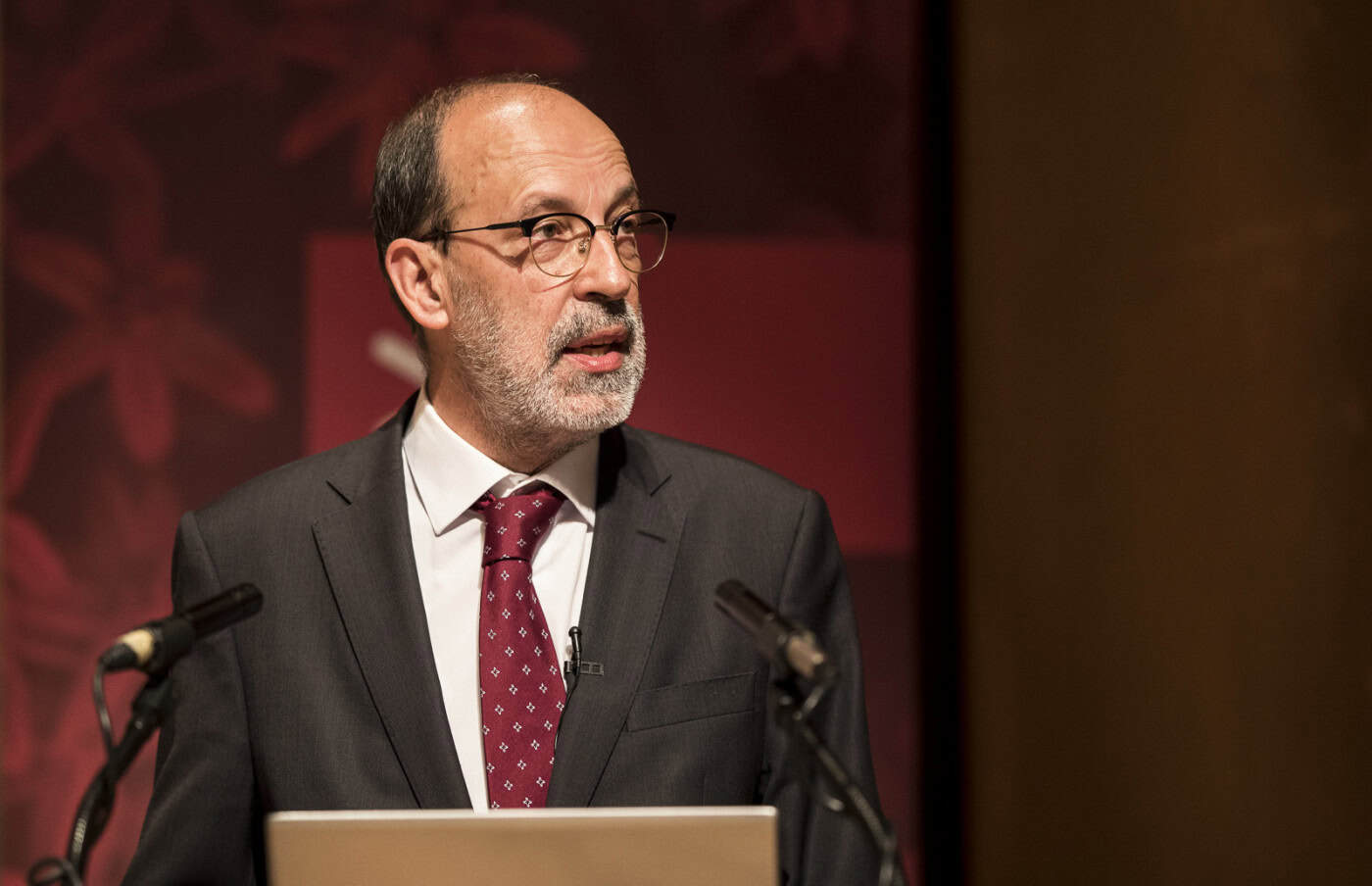 Vacinação. Reitor da UMinho não compreende diferenciação entre docentes