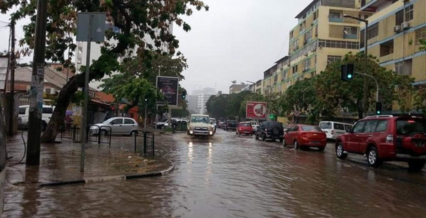 Chuvas torrenciais em Luanda provocaram 14 mortos e mais de 8.000 desalojados