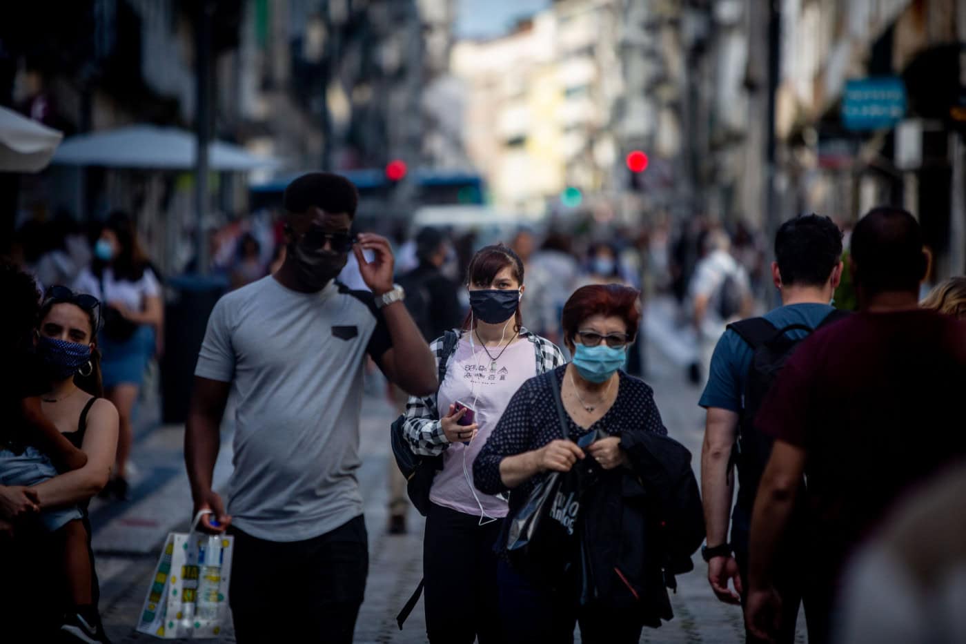 Portugal com cinco mortes e 424 novos casos de Covid-19. Rt situa-se em 1