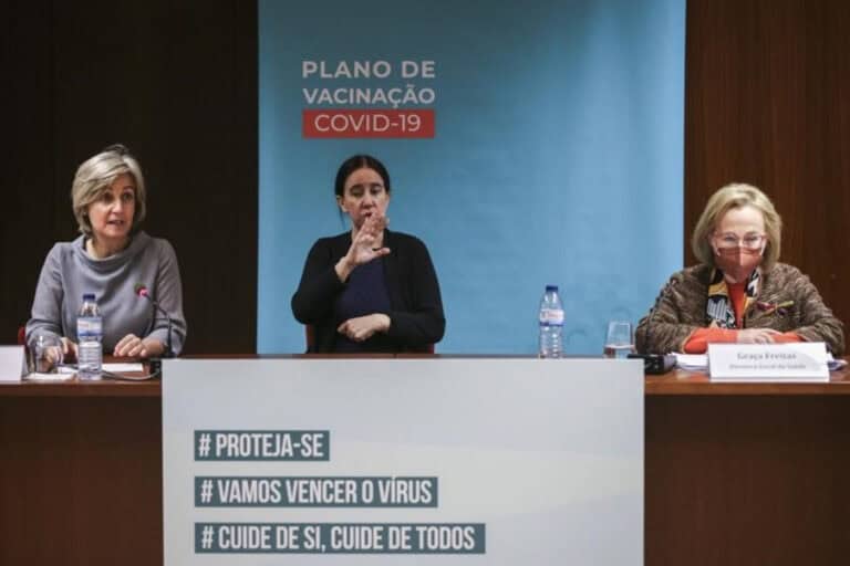 Maiores de 60 anos vacinadas contra a covid-19 até ao final de maio