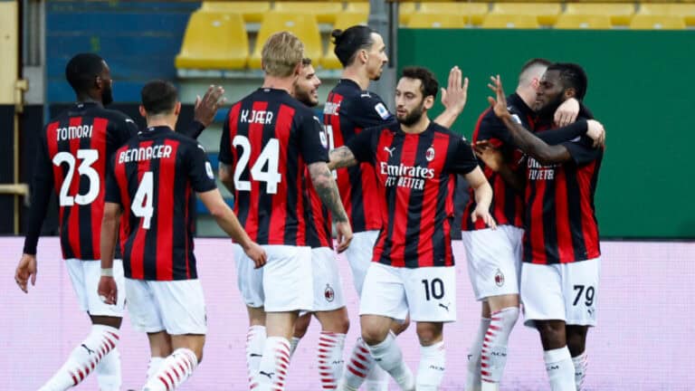 AC Milan anuncia saída da Superliga europeia&nbsp;