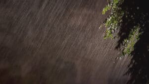 Previsão de chuva, granizo e trovoada: 16 distritos sob aviso amarelo