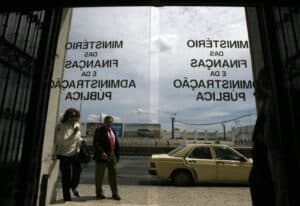 Apoios às empresas "disparam" no 1.º trimestre para 1.182 ME