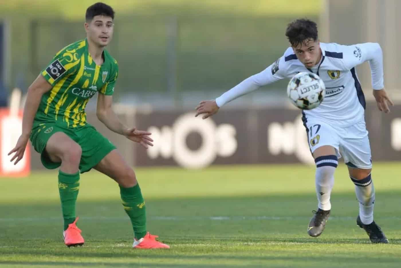 Famalicão e Tondela empatam 2-2