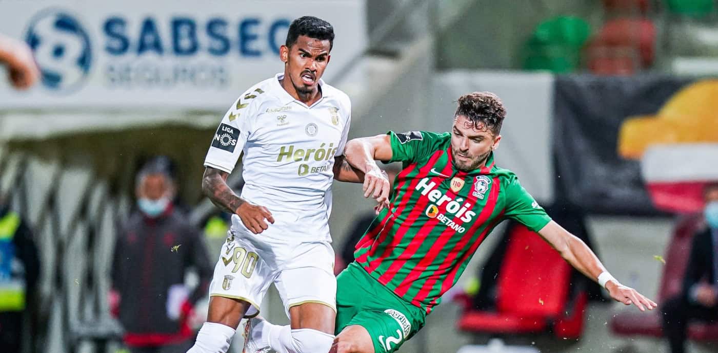 SCB volta a perder e está mais longe do lugar de acesso à Liga dos Campeões