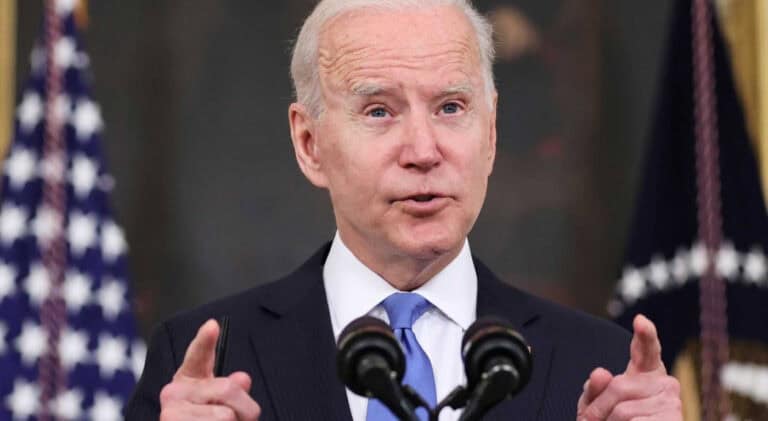 Vacinas Covid-19. Presidente dos EUA defende fim dos direitos das patentes