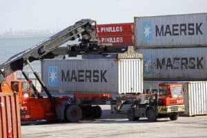 Exportações sobem 6,2% e importações diminuem 5,3% no 1.º trimestre.