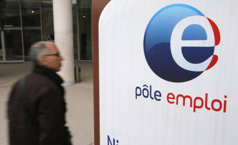 Desemprego na OCDE cai para 6,5% em março, mas mantém-se acima do nível pré-pandemia