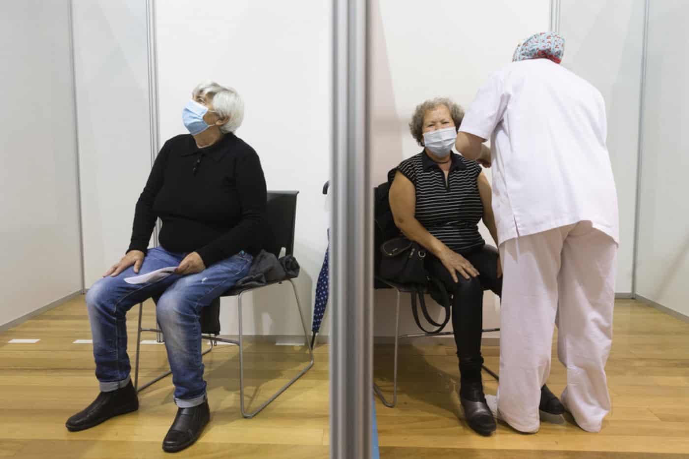 Mais de 2,9 milhões de pessoas têm pelo menos uma dose da vacina