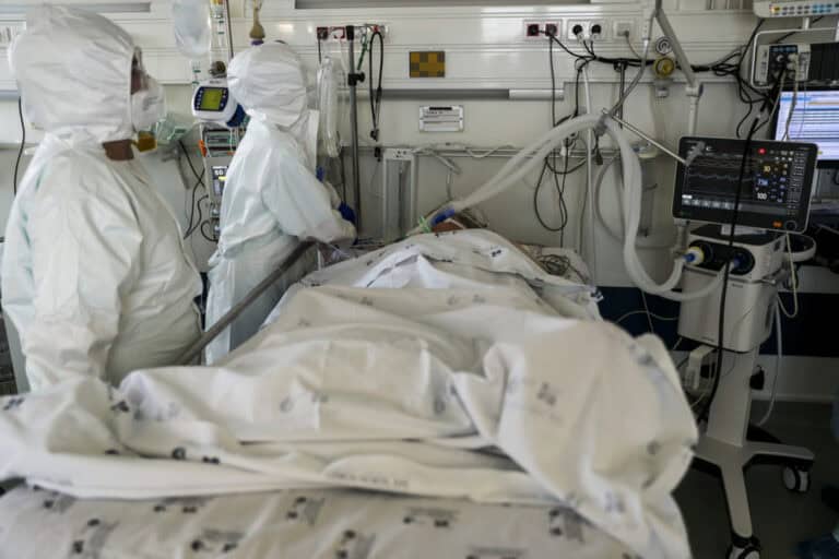 Médicos de família admitem que doentes recuperados da covid-19 podem passar a grupo de risco&nbsp;