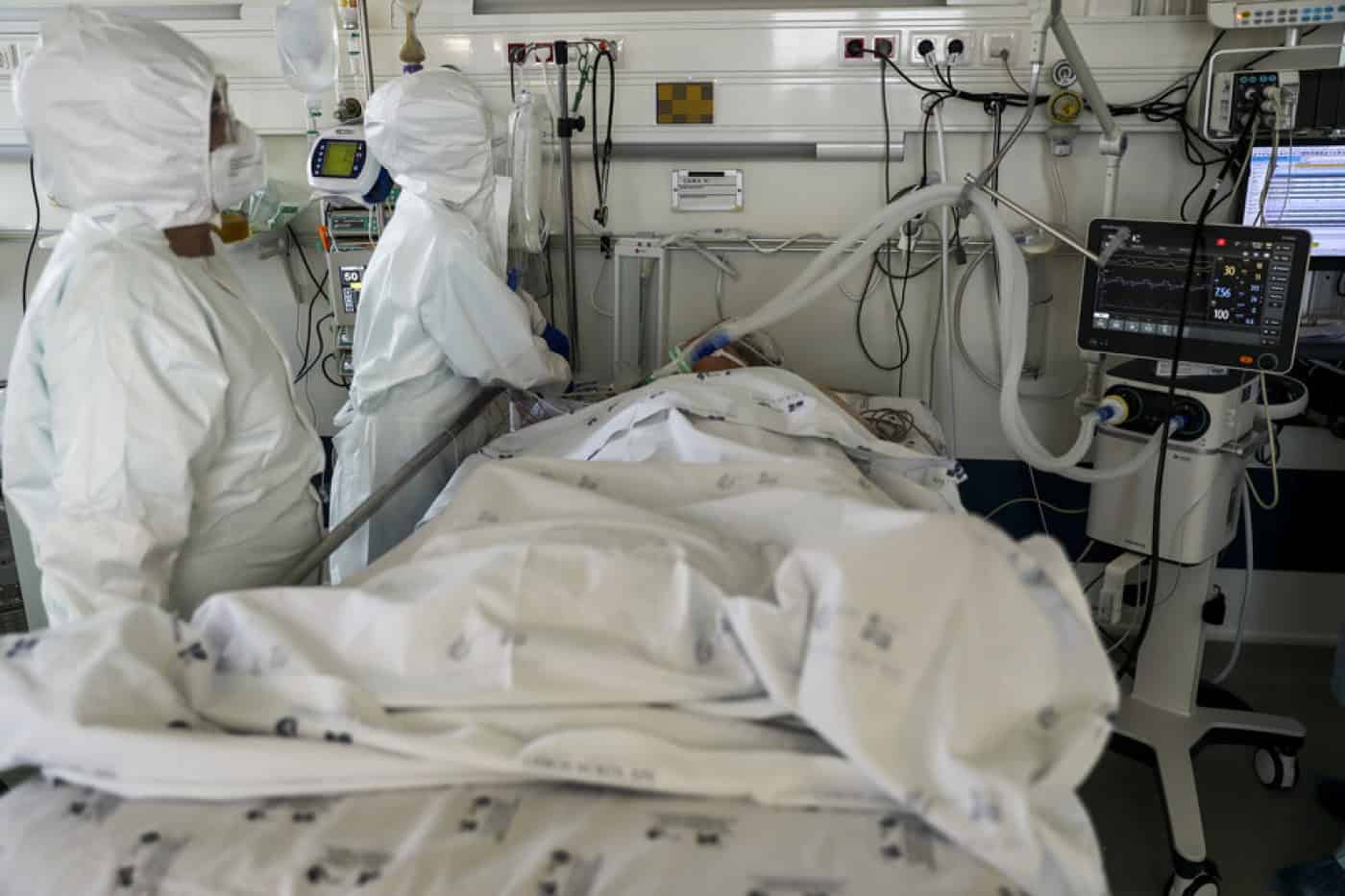 Médicos de família admitem que doentes recuperados da covid-19 podem passar a grupo de risco