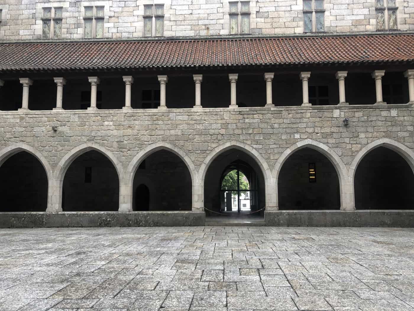 Diretora do Paço dos Duques não acredita em reabilitação profunda até 2025