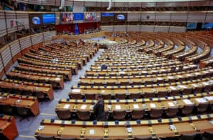 Parlamento Europeu dá ‘luz verde’ a novo programa Erasmus+ de 28 mil ME até 2027