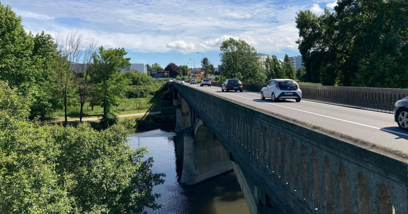 "É muito mau Portugal estar à espera do PRR para fazer a ponte sobre o Ave"