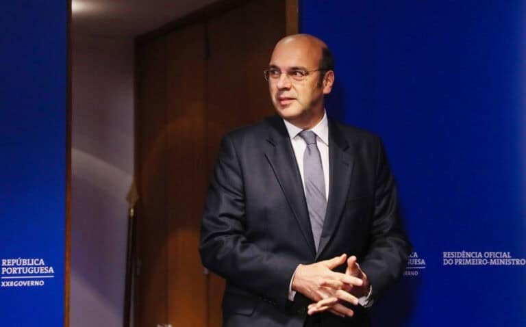 Governo lança estratégia de 6 mil milhões para relançar turismo