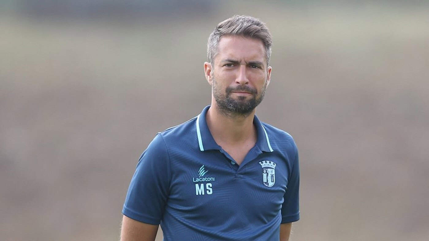 Miguel Santos deixa comando técnico do SC Braga feminino