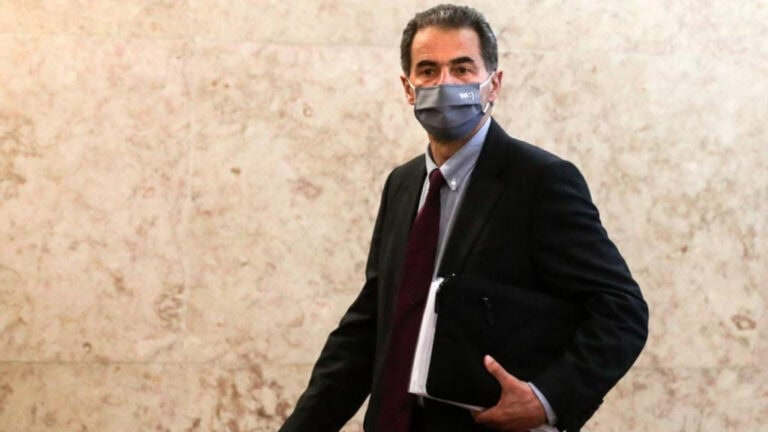 Governo vai atribuir bolsas de investigação científica extraordinárias