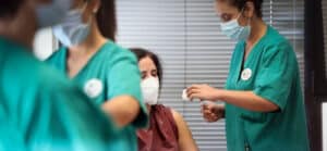 Vacinação em pessoas com mais de 30 anos começa a 20 de junho em todo o país