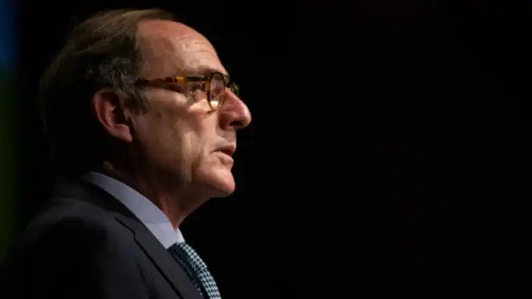 Paulo Portas diz que democracia "está transformada numa gritaria"