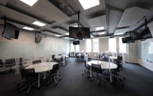 UMinho inaugura sala que põe o aluno e novas tecnologias no centro da aprendizagem