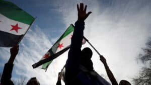 Dez anos de guerra fizeram quase meio milhão de mortos na Síria