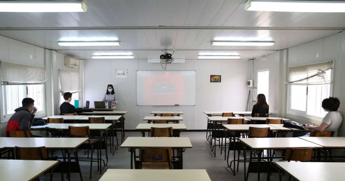 Cerca de metade dos portugueses no mercado de trabalho não completou o ensino secundário