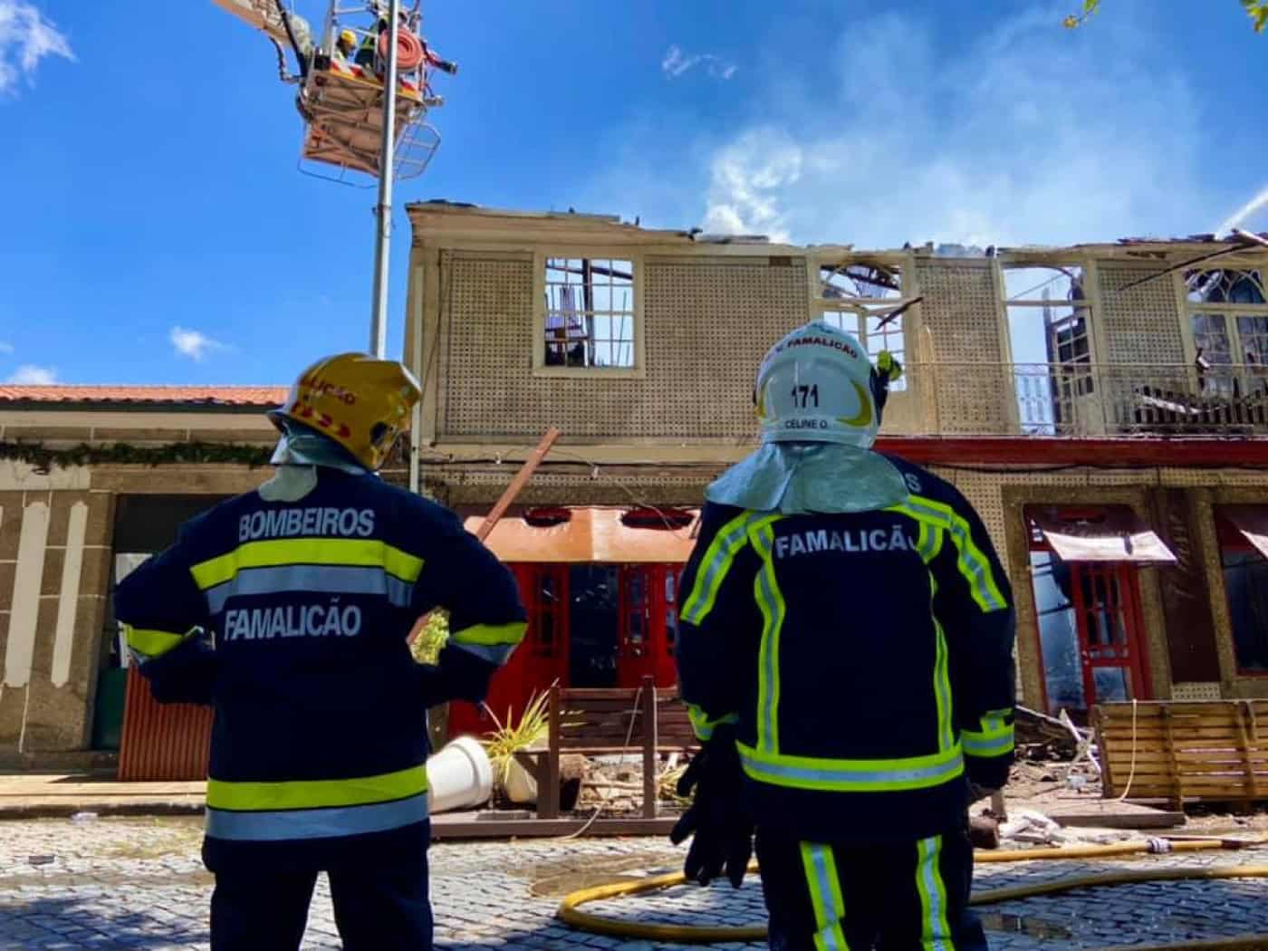 Incêndio no centro de Famalicão deixa família desalojada