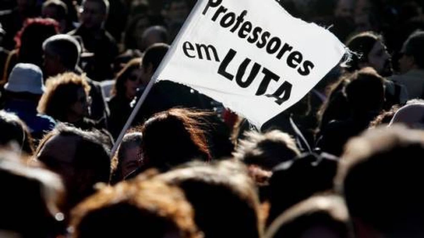 Mais de 1600 professores já assinaram livro de reivindicações