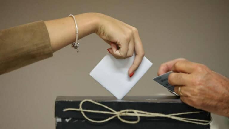 Governo reúne hoje com partidos para marcar data das autárquicas&nbsp;