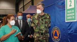 Vacinação indevida no Porto a maiores de 18 anos que não se enquadram em grupos de risco