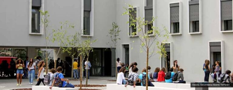 Baile de finalistas da Alberto Sampaio sem máscara nem distanciamento