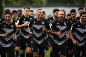 Vitória SC inicia treinos para nova época com 26 jogadores