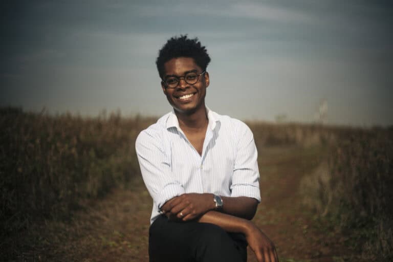 M'Bakassy sucede a Pepetela como vencedor do Prémio dstangola/Camões: “É surreal”