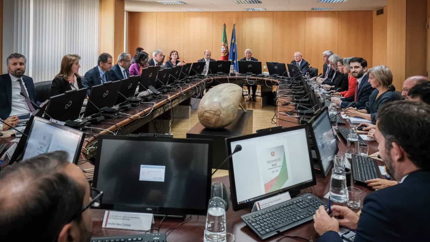 Governo avalia situação pandémica e decide se são precisas medidas mais restritivas&nbsp;